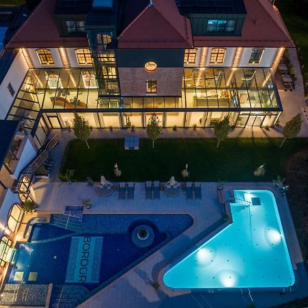 Bordur Wellness Hotel Superior Es Szonyegmuzeum Békésszentandrás Esterno foto