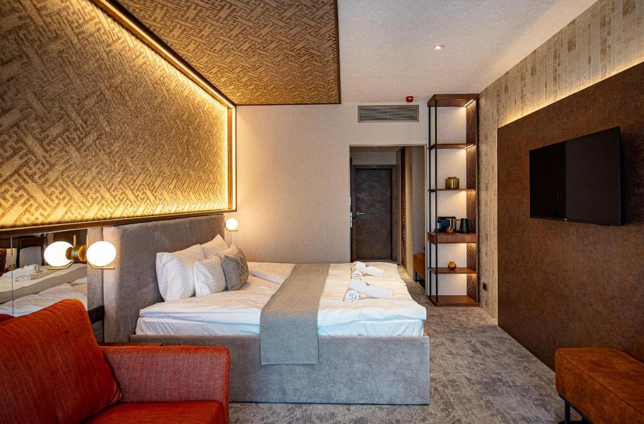 Bordur Wellness Hotel Superior Es Szonyegmuzeum Békésszentandrás Esterno foto