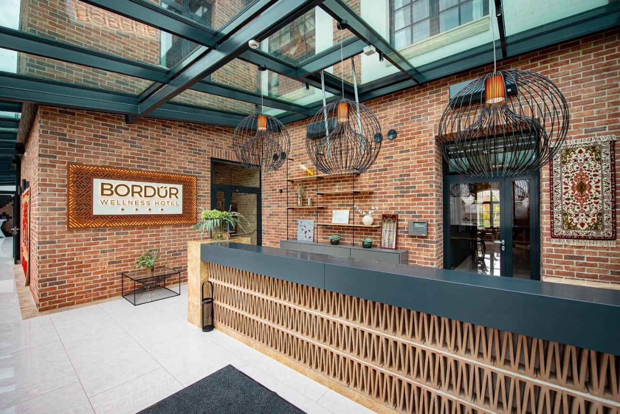Bordur Wellness Hotel Superior Es Szonyegmuzeum Békésszentandrás Esterno foto