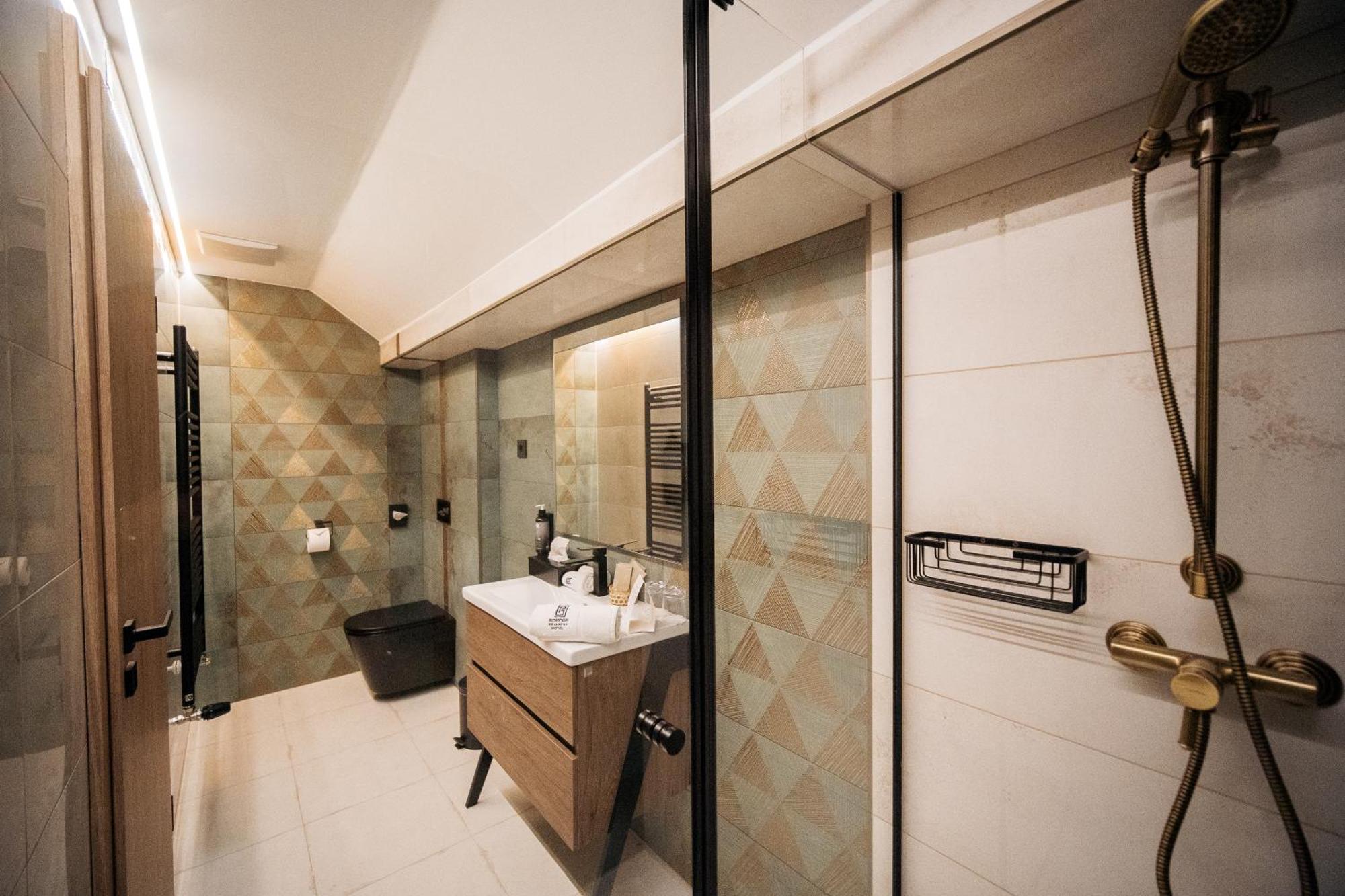 Bordur Wellness Hotel Superior Es Szonyegmuzeum Békésszentandrás Esterno foto