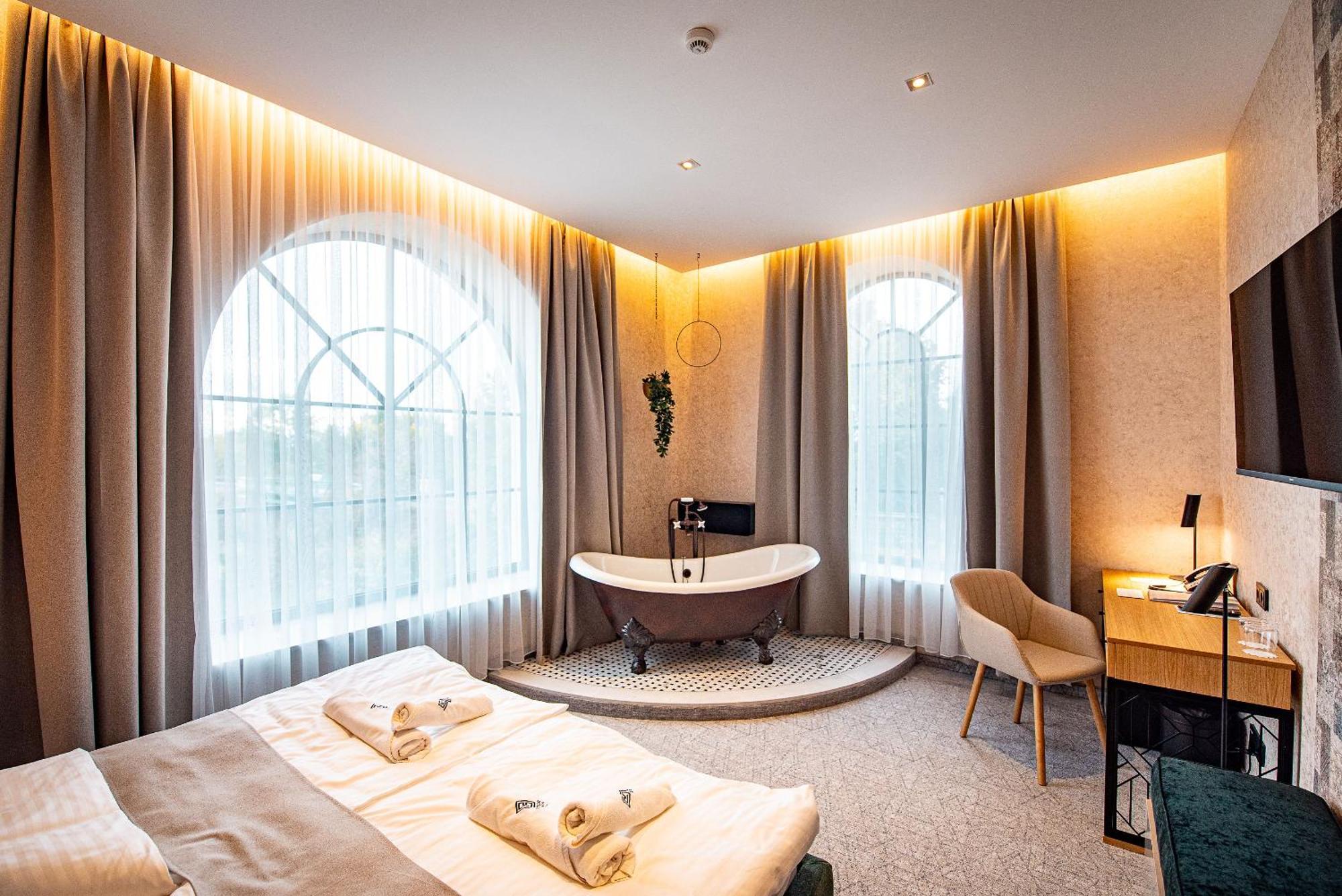 Bordur Wellness Hotel Superior Es Szonyegmuzeum Békésszentandrás Esterno foto