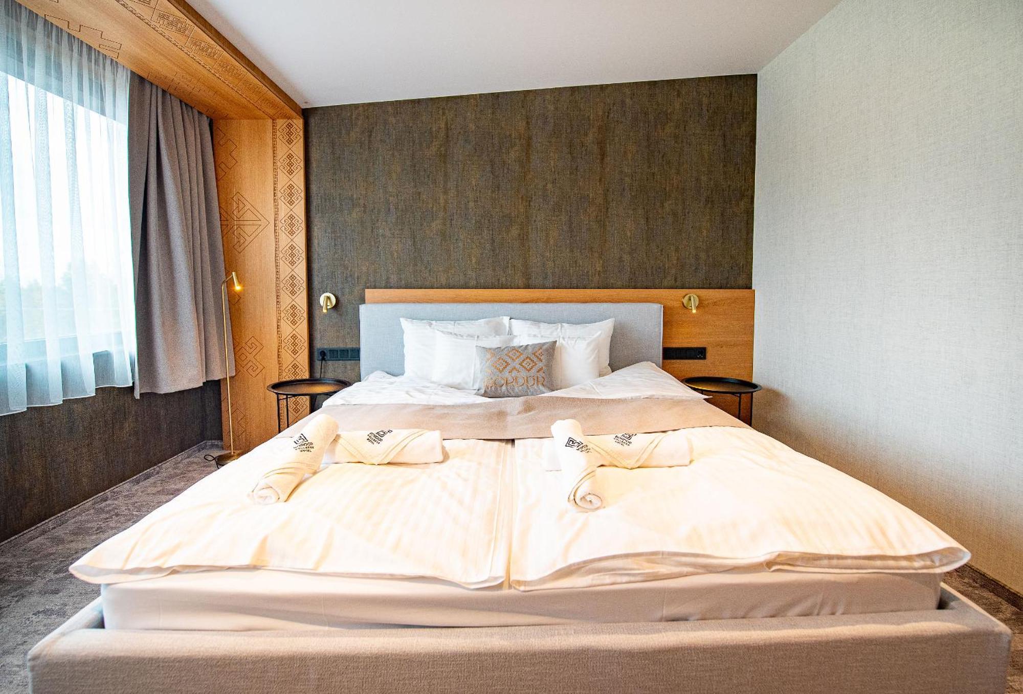 Bordur Wellness Hotel Superior Es Szonyegmuzeum Békésszentandrás Esterno foto