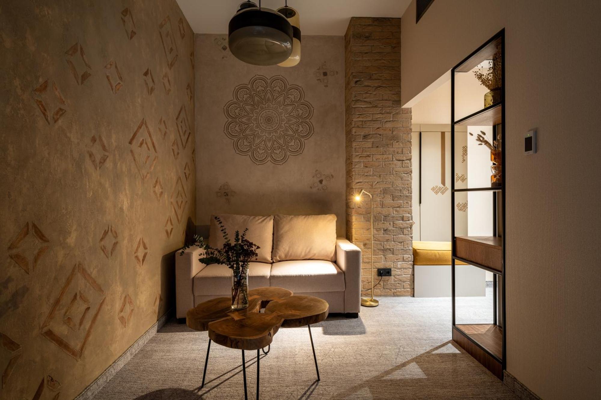 Bordur Wellness Hotel Superior Es Szonyegmuzeum Békésszentandrás Esterno foto