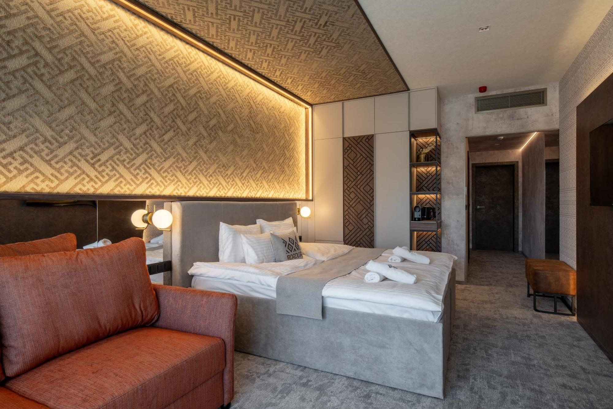 Bordur Wellness Hotel Superior Es Szonyegmuzeum Békésszentandrás Esterno foto